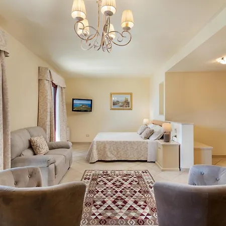 Regina Elena Hotel 4*